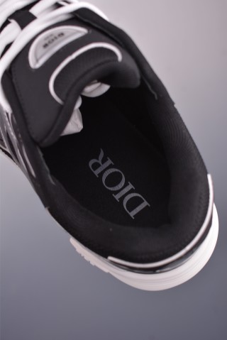 Dior B30 'Black / White' view 18