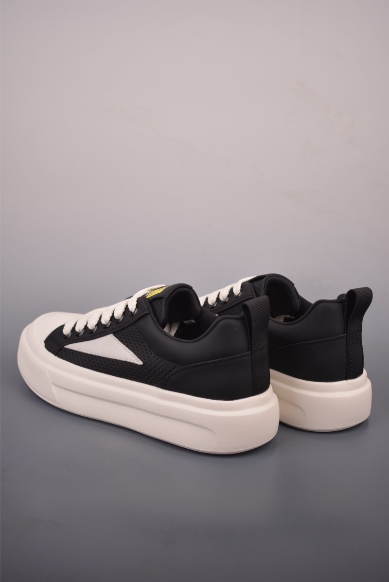 Fendi Casual Sneaker view