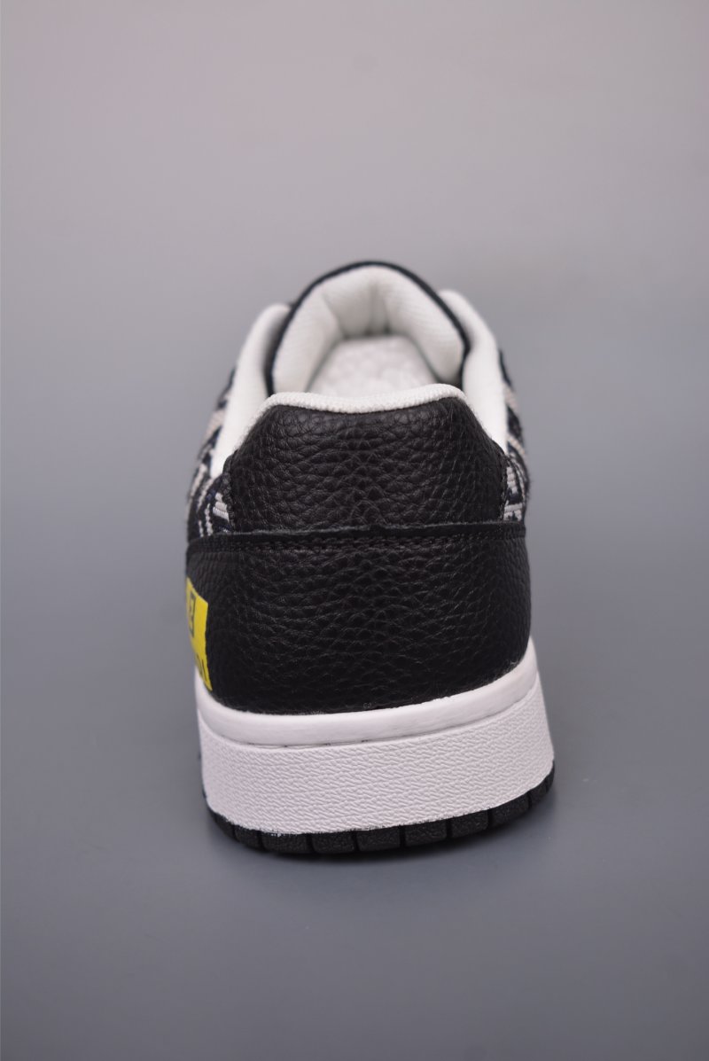 Fendi Casual Sneaker view