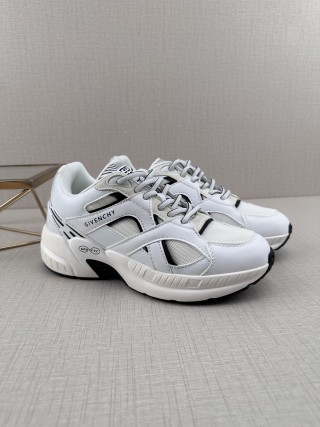 Givenchy Sneakers view 3