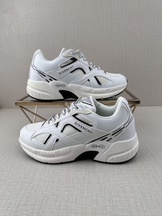 Givenchy Sneakers view 4