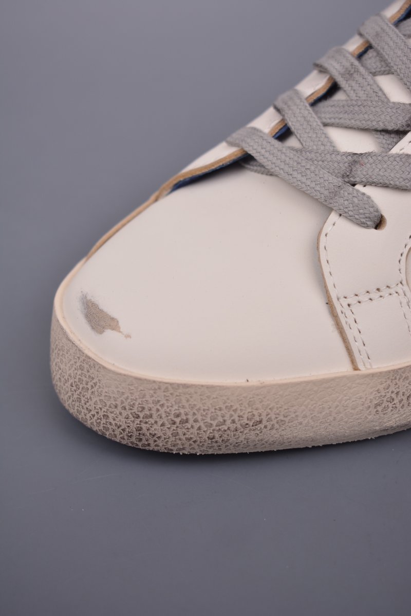 Golden Goose Super Star 'Gold' view