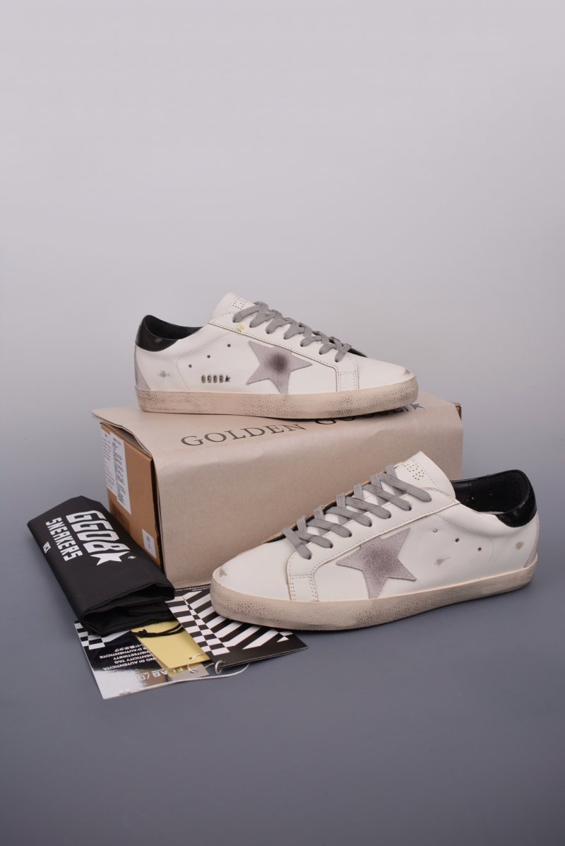 Golden Goose Super Star 'Gold' view