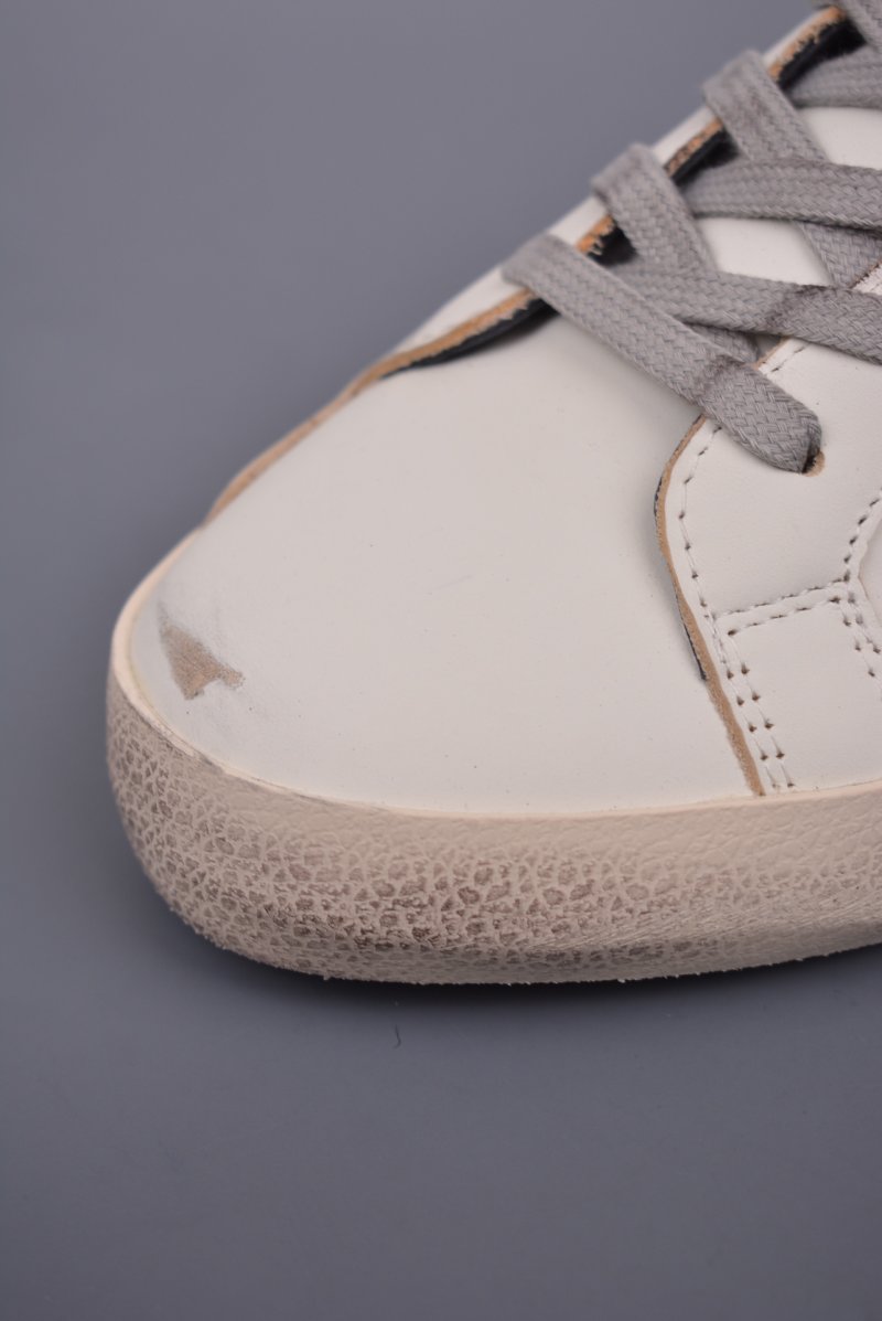 Golden Goose Super Star 'Gold' view
