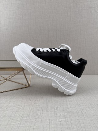 Gucci GG-CC 'White / Silver' view 1
