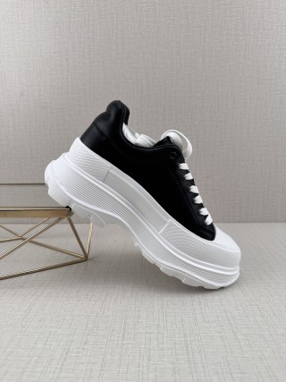 Gucci GG-CC 'White / Silver' view 2
