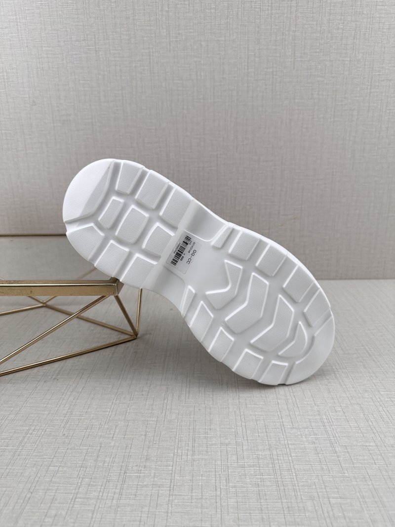 Gucci GG-CC 'White / Silver' view