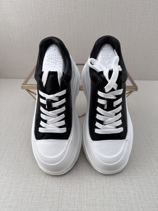 Gucci GG-CC 'White / Silver' view 9