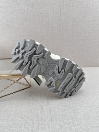 Gucci GG-CC Chunky Low 'Silver' view 6