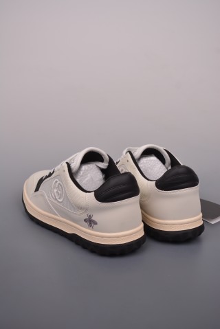 Gucci Sneakers view 2