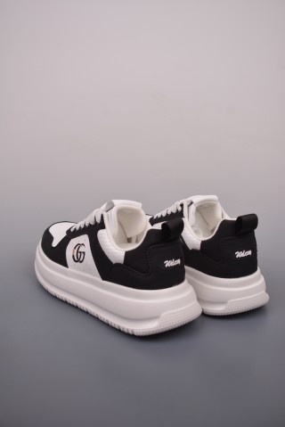 Gucci Sneakers view 2