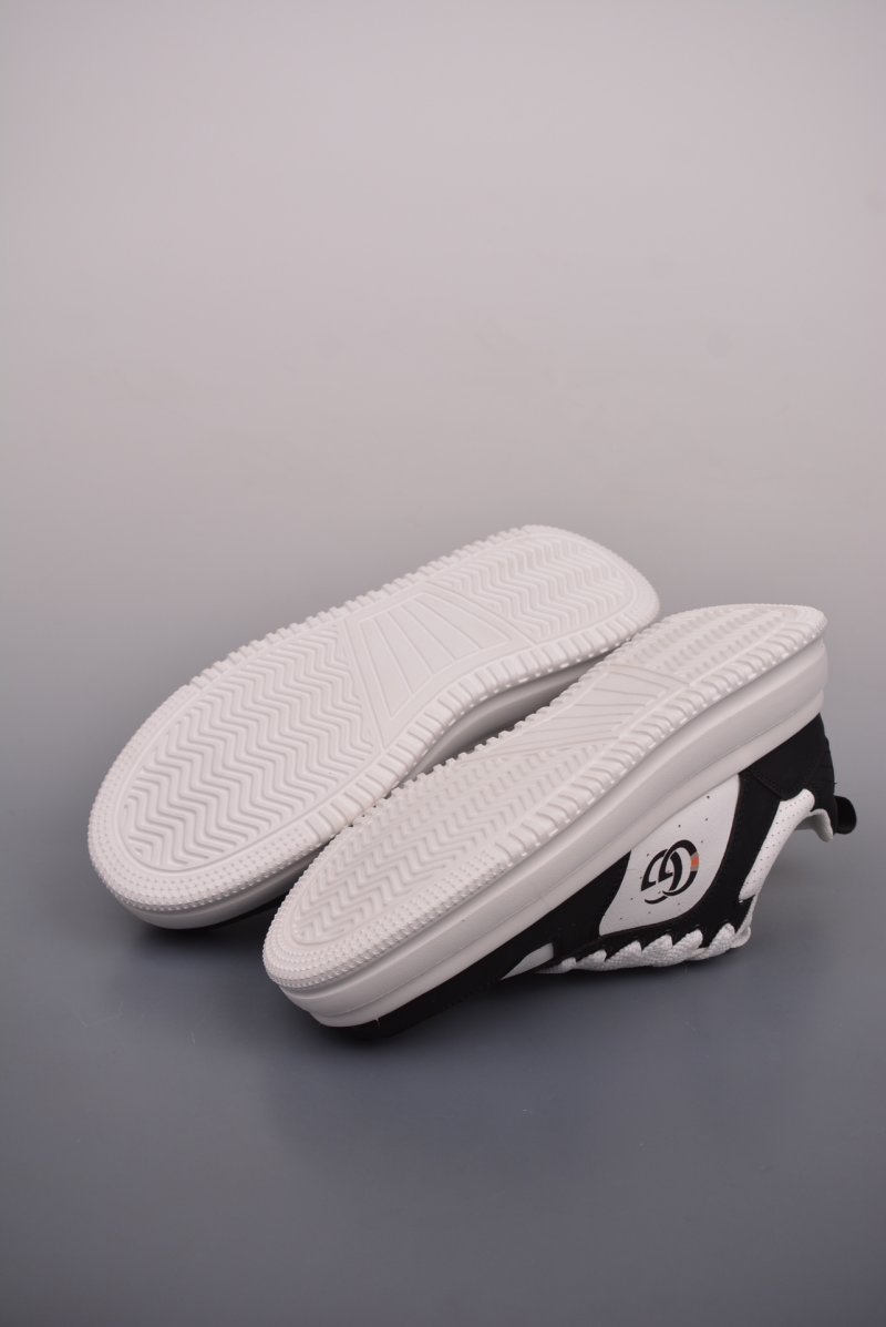 Gucci Sneakers view