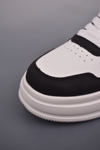 Gucci Sneakers view 6
