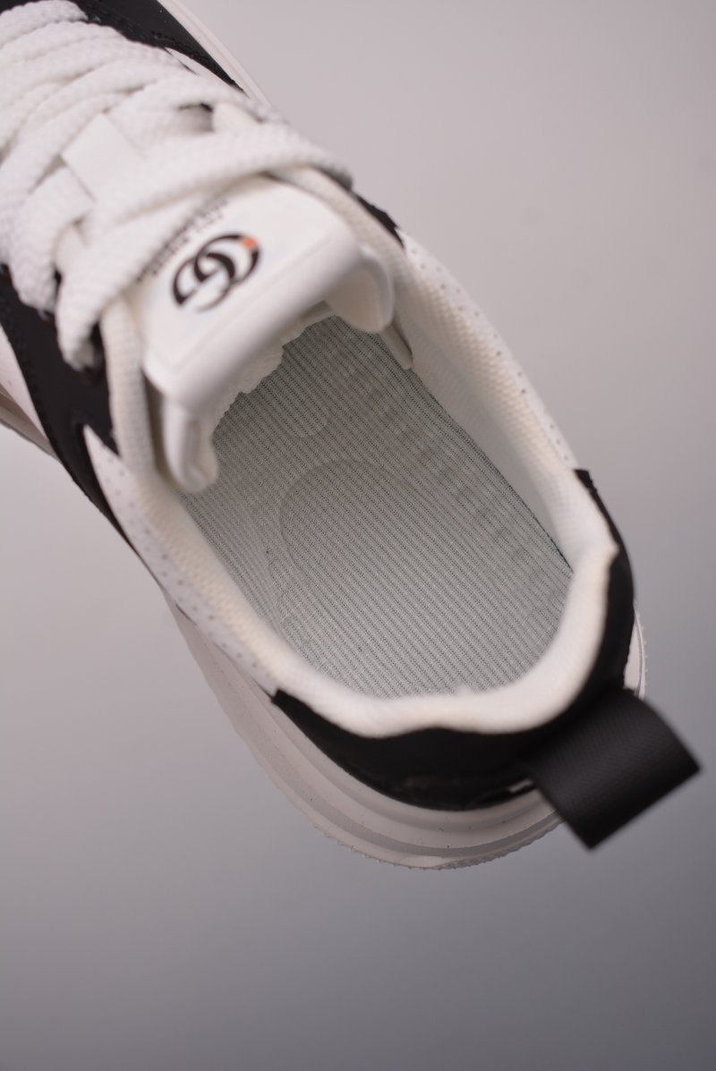 Gucci Sneakers view