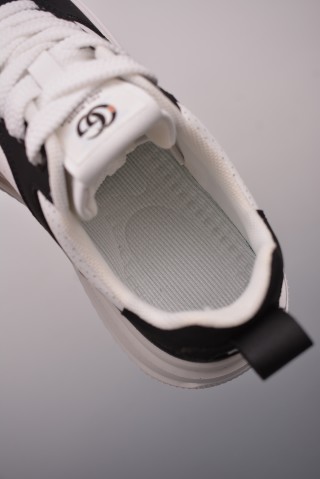 Gucci Sneakers view 9