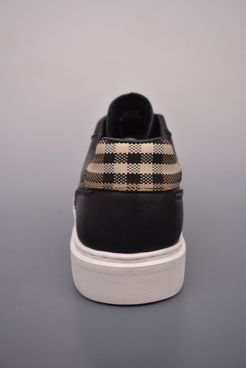 Gucci Sneakers view