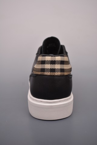 Gucci Sneakers view 4