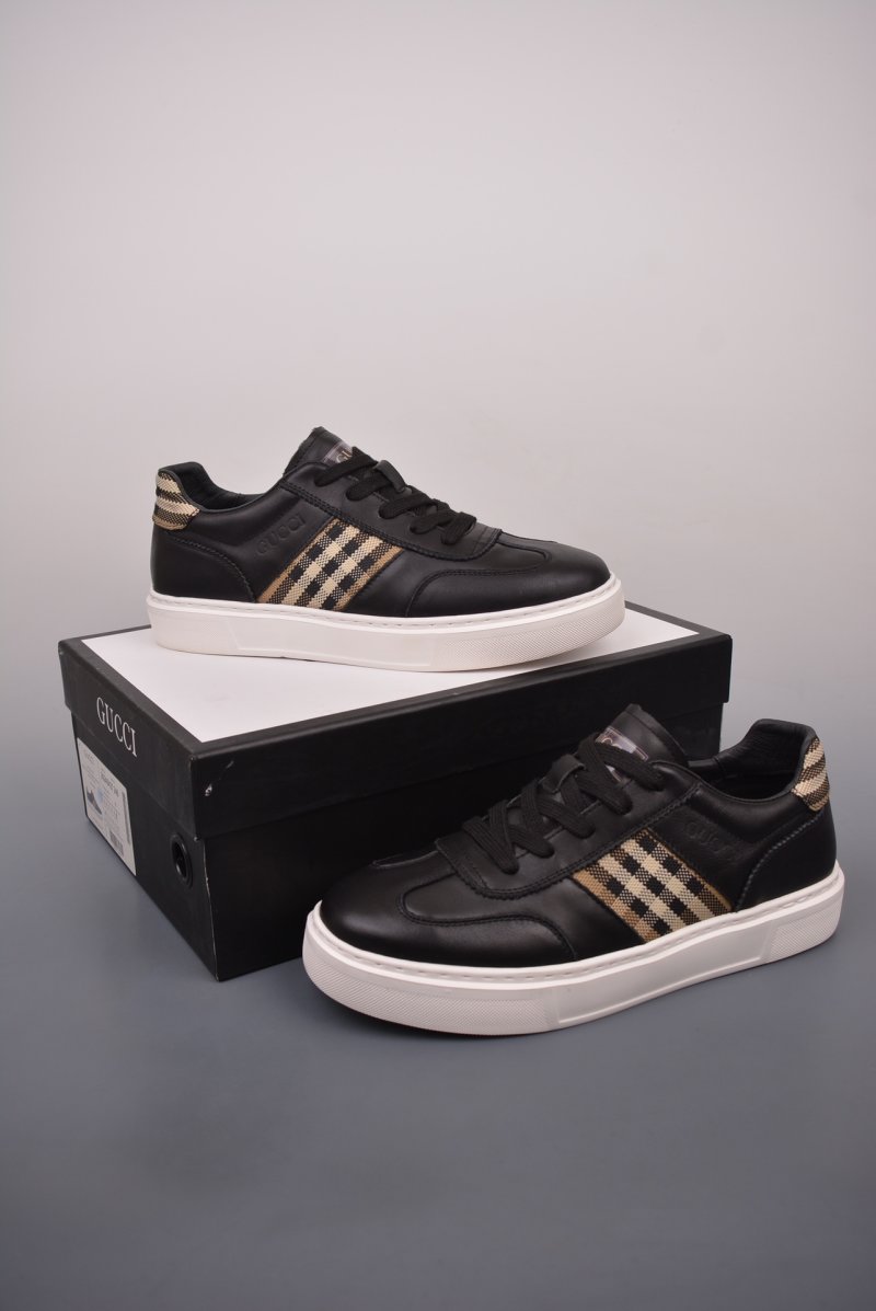 Gucci Sneakers view