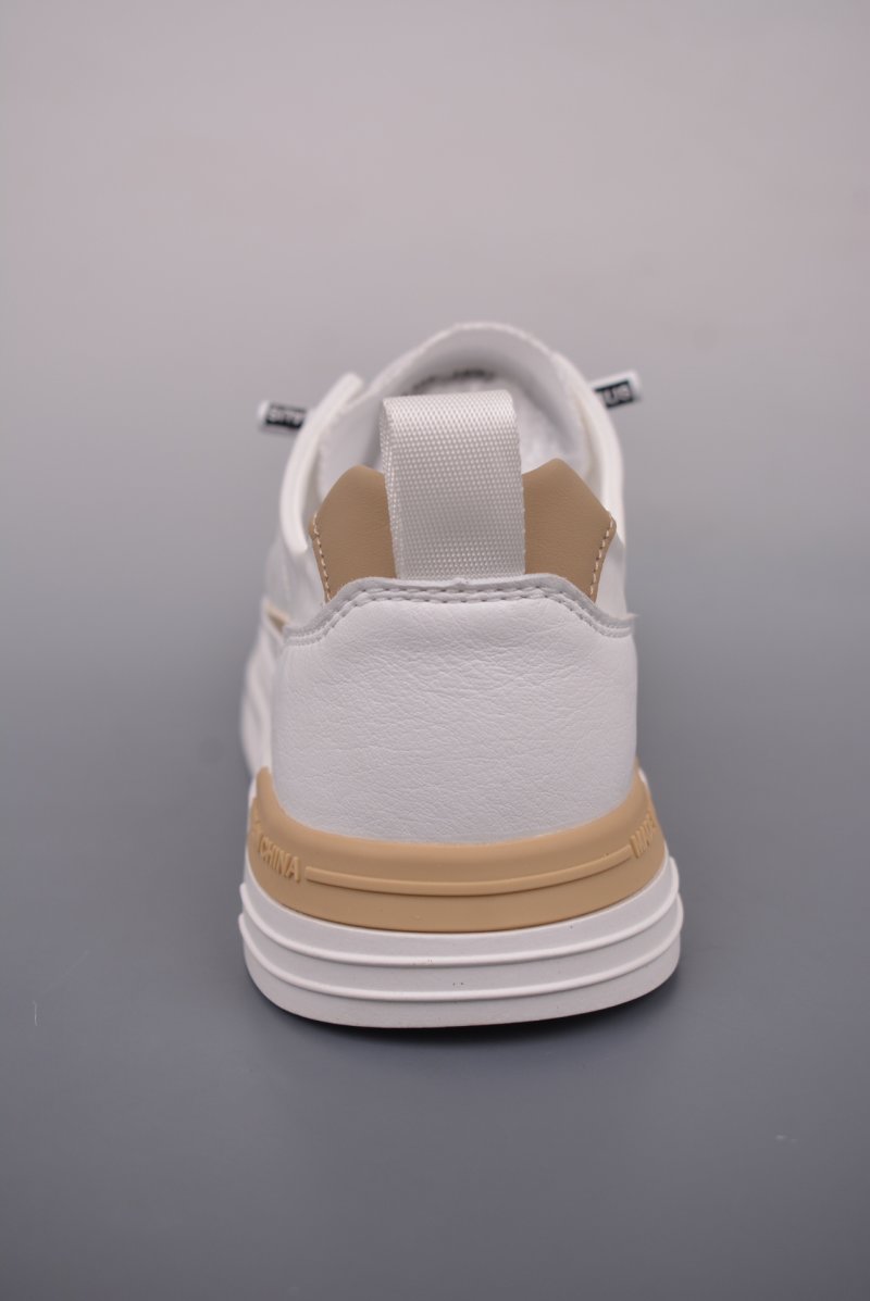 Gucci Sneakers view