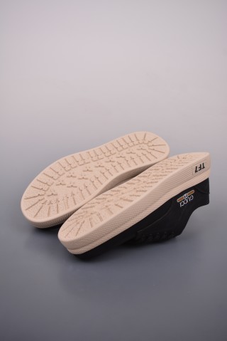 Gucci Sneakers view 12
