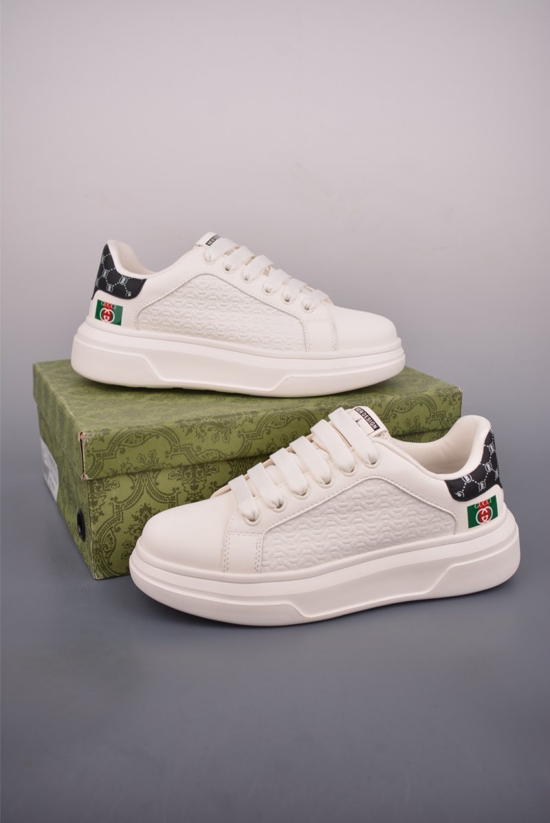 Gucci Sneakers view