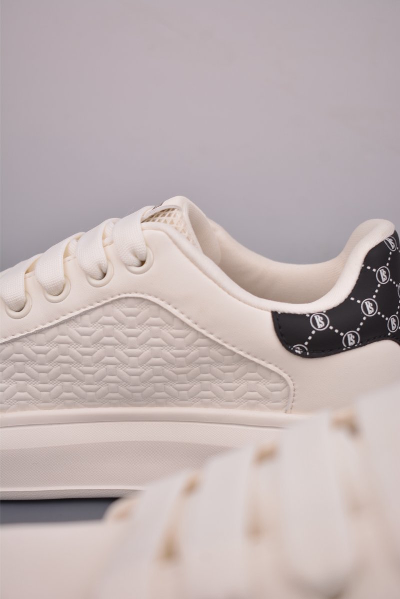 Gucci Sneakers view