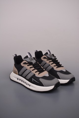 Gucci Sneakers view 1