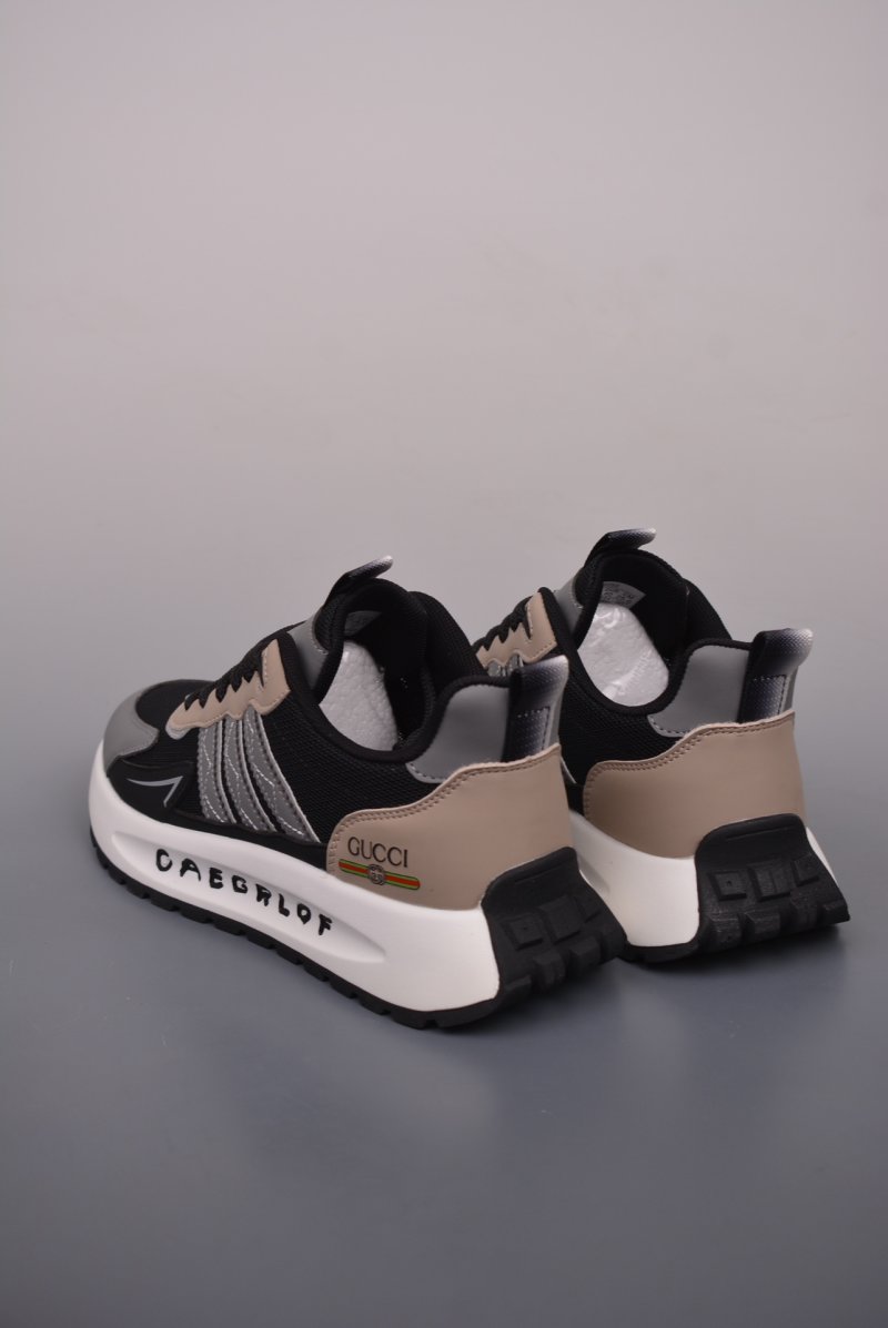 Gucci Sneakers view