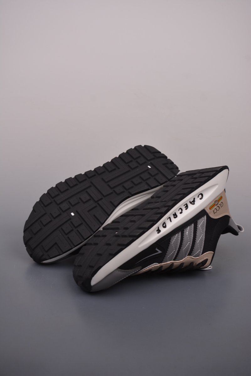 Gucci Sneakers view
