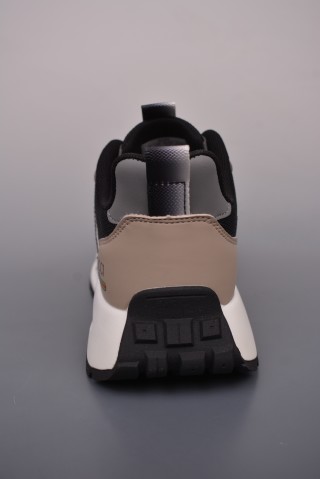 Gucci Sneakers view 4