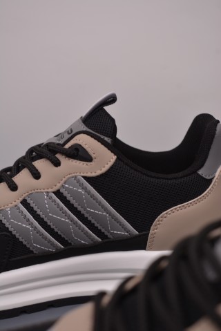 Gucci Sneakers view 8