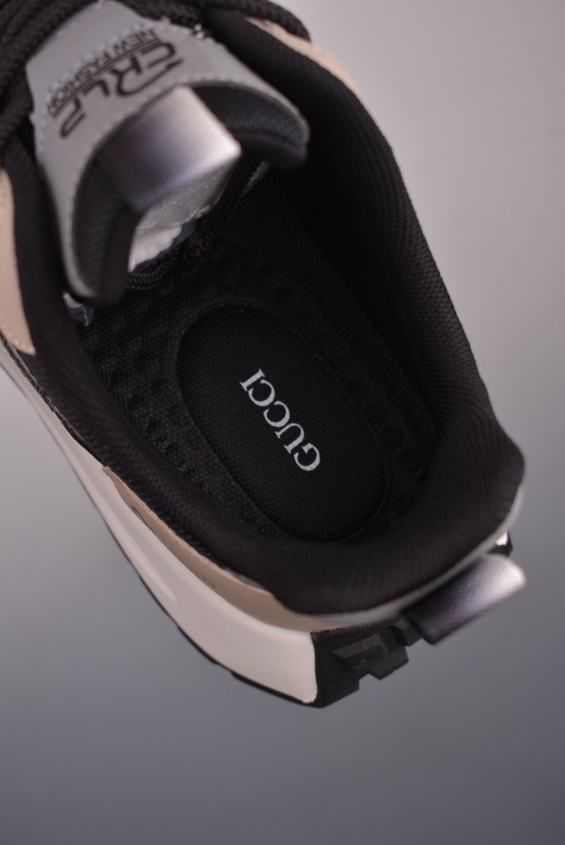 Gucci Sneakers view