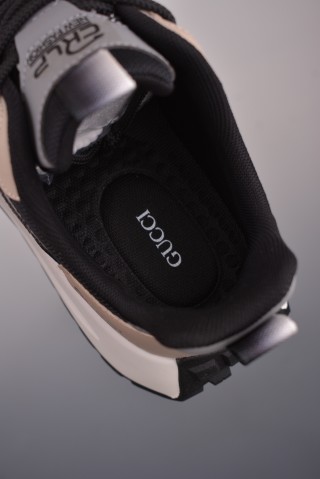 Gucci Sneakers view 9