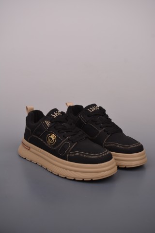 Gucci Sneakers view 1