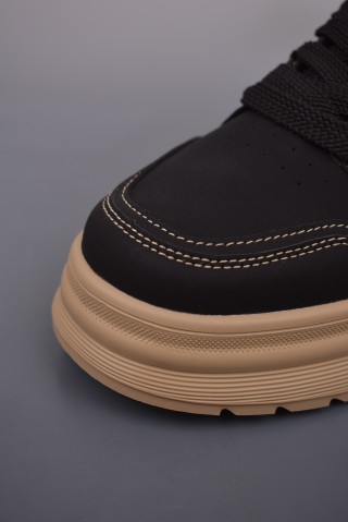 Gucci Sneakers view 6