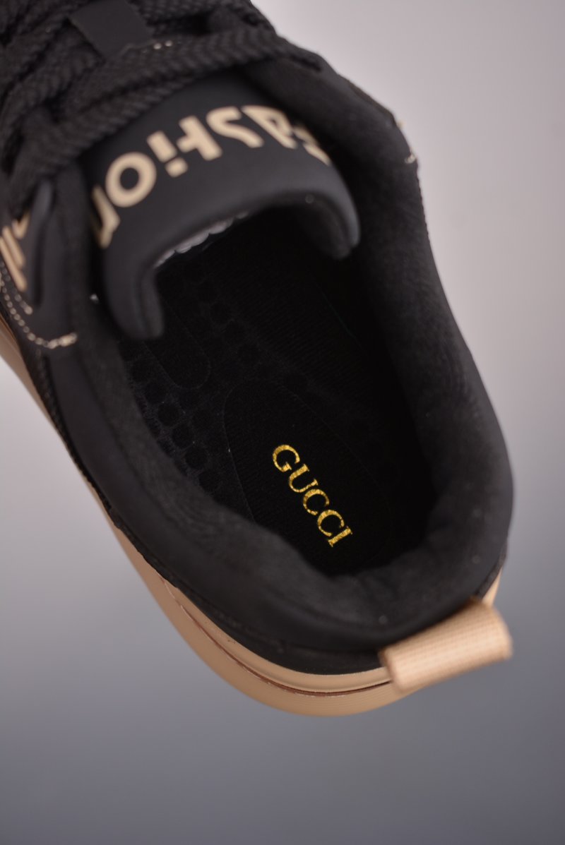 Gucci Sneakers view