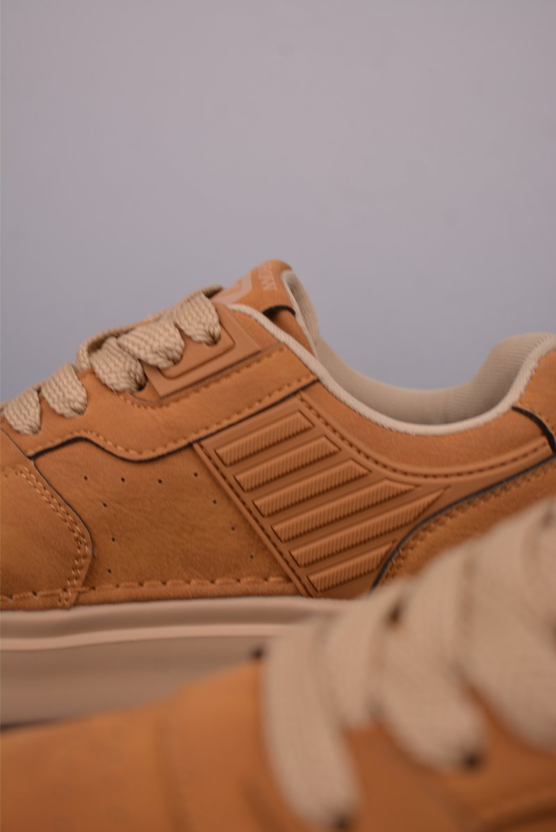 Gucci Sneakers view