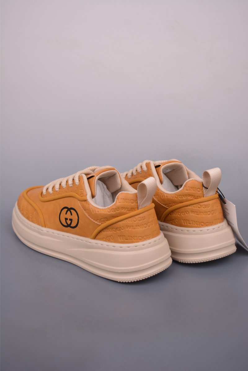 Gucci Sneakers view