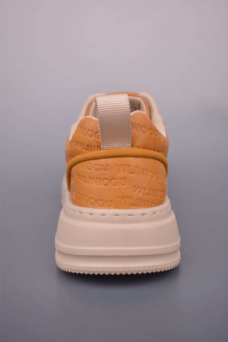 Gucci Sneakers view