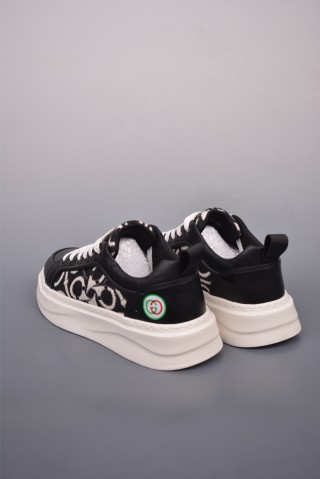 Gucci Sneakers view 2