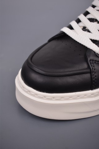 Gucci Sneakers view 6