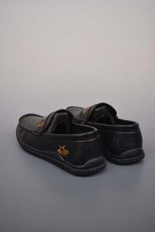 Gucci Sneakers view 2