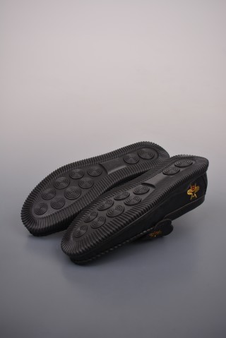 Gucci Sneakers view 3