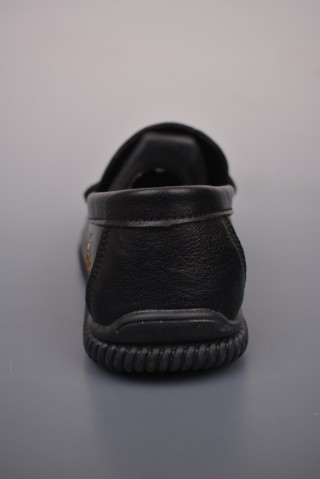 Gucci Sneakers view 4