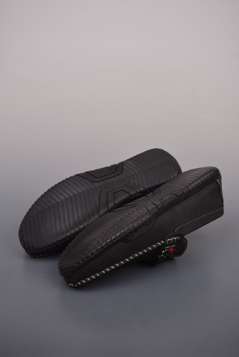 Gucci Sneakers view