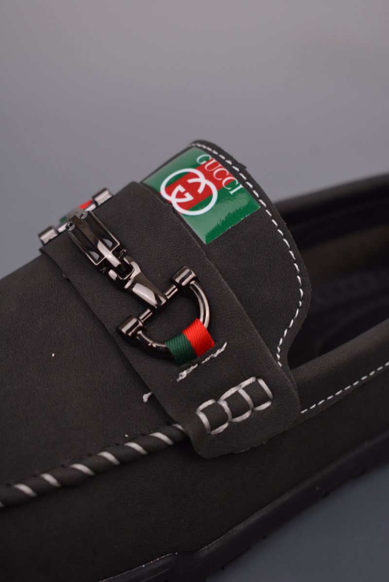 Gucci Sneakers view