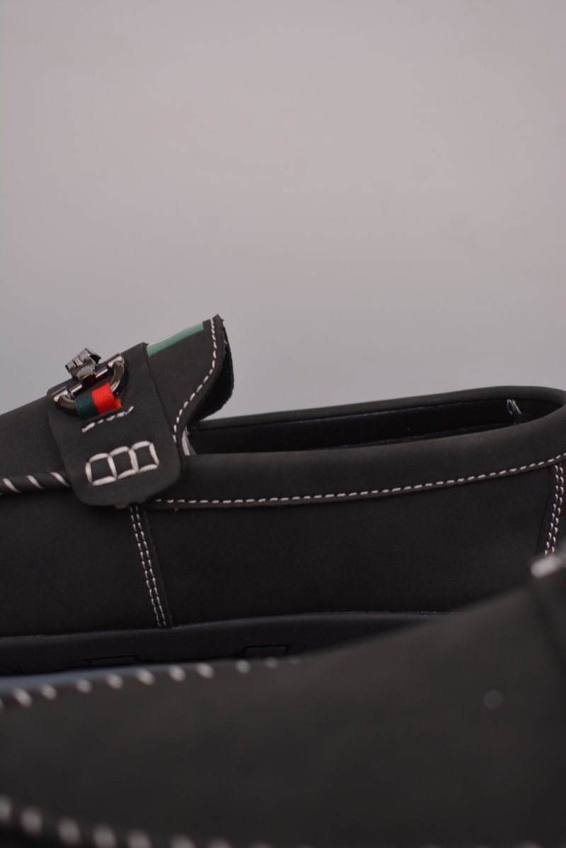 Gucci Sneakers view
