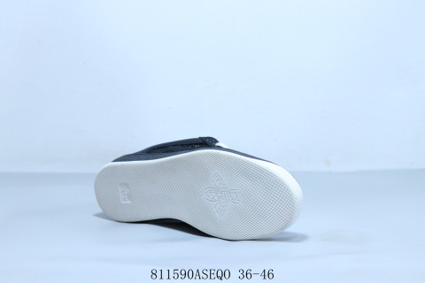 Gucci Distressed Screener 'Black / White' view 4