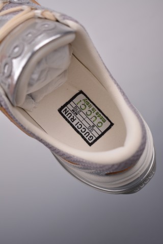 Gucci G Run 'White' view 9