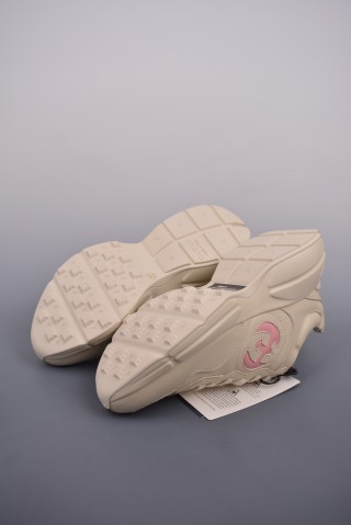 Gucci Rhyton Vintage Trainer Sneaker view 3